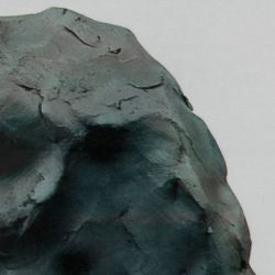 Selbsthärtender Ton