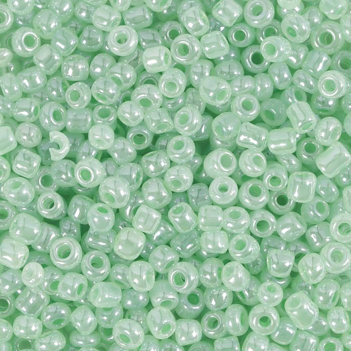 Rocaille-Perlen, D 3 mm, Größe 8/0, Lochgröße 0,6-1,0 mm, Hellgrün, 25 g/ 1 Pck