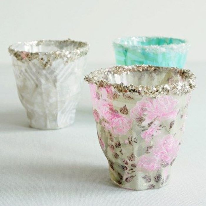 Teelichthalter, verziert mit Decoupage-Papier "Skagen" und Glitzer-Rand