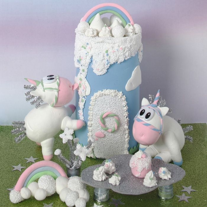 Einhörner und ein Märchenschloss aus Silk Clay