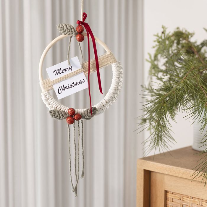 Geknoteter Macramé-Weihnachtskranz