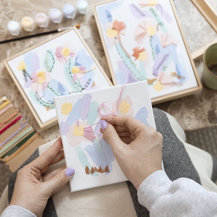 Bilder mit gemischen Medien, mit Acryl und Stickerei