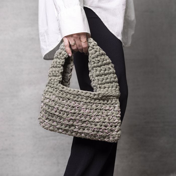 Grob gehäkelte Tasche