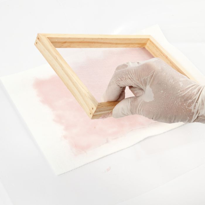 How to make homemade paper dyed with watercolour