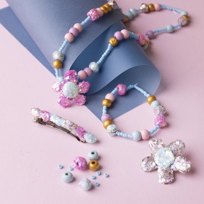 Kinderschmuck mit Perlen und Glitter Clay