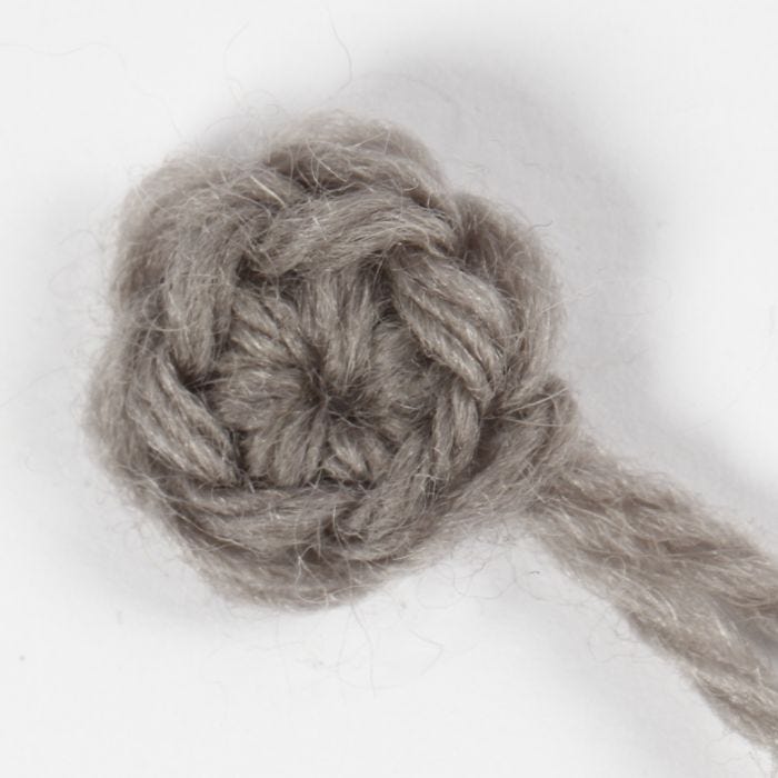 How to crochet a magic ring