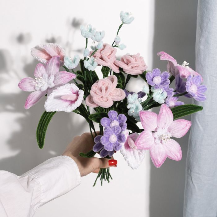 Frühlingsstrauß aus Pfeifenreinigern