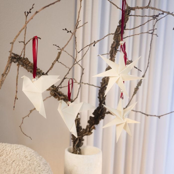 Weihnachtsdekorationen mit Origami
