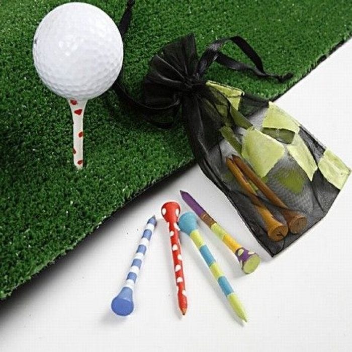 Golf Tees in lebhaften Farben