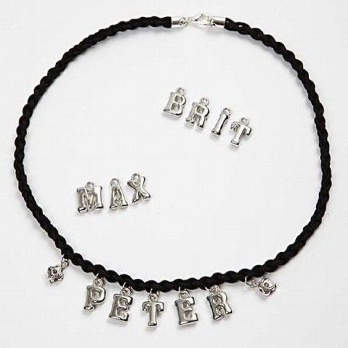 Geflochtenes Armband mit einem Namen