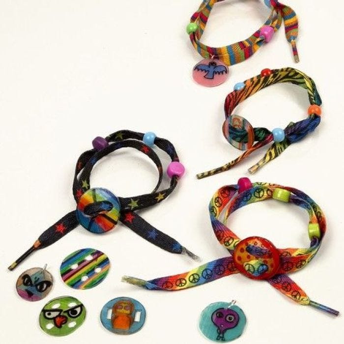 Schmuck aus Schnürsenkeln