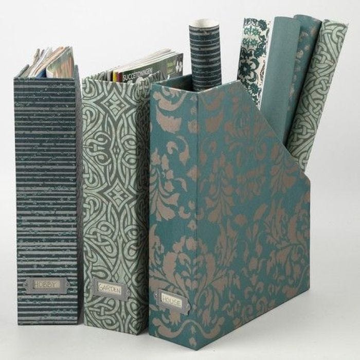 Eine Zeitschriftenbox mit handgeschöpftem Papier