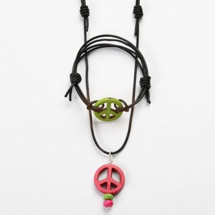 Schmuck mit Friedenszeichen