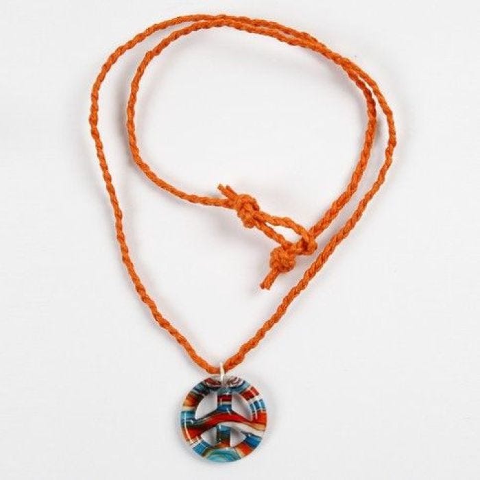 Kette aus geflochtenem Baumwollband mit Peace-Anhänger