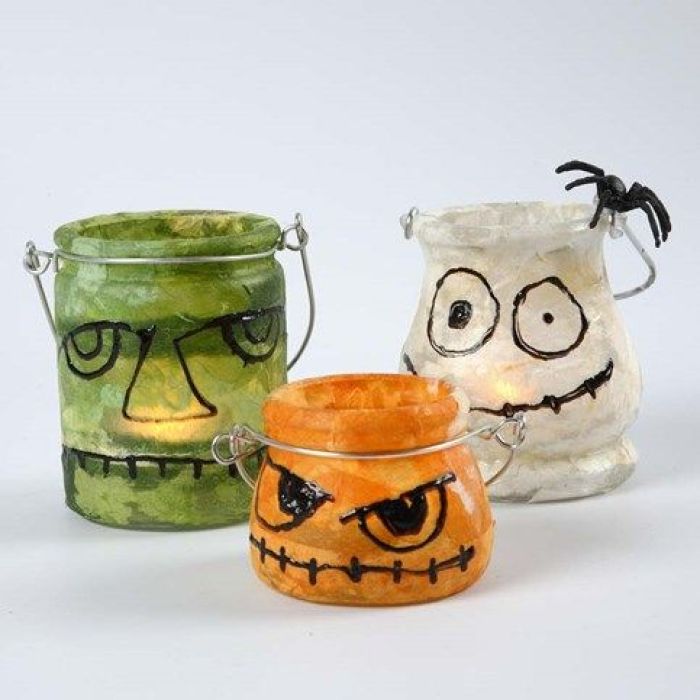 Glaslaternen, dekoriert mit Strohseidenpapier und 3D-Liner