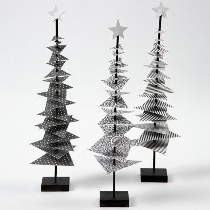 Designpapier-Weihnachtsbaum mit Standfuß