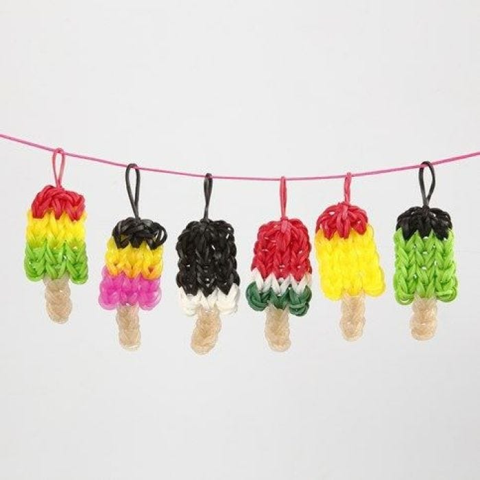 Kleine Eis am Stiel aus Rainbow Loom Bands
