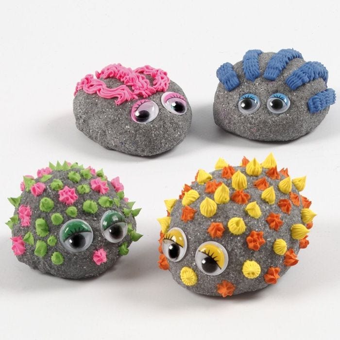 Tierfiguren aus Stone Clay, verziert mit Silk Clay Creamy