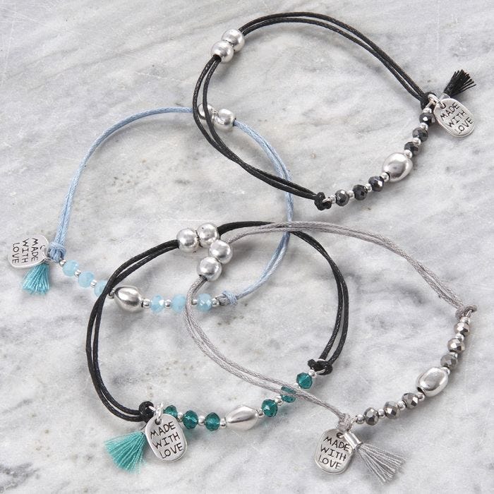 Armband mit facettierten Perlen und Metallperlen