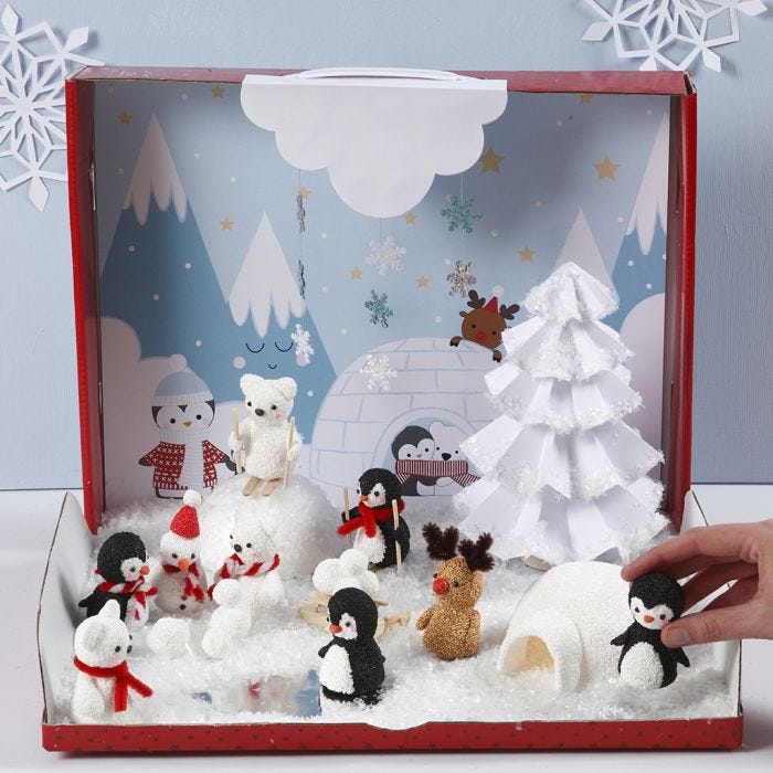 Phantasievolle Winterlandschaft mit Foam Clay-Figuren