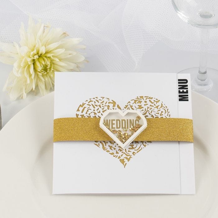 Menükarte, gestaltet mit goldenem Glitzerpapier und Shaker Stickern