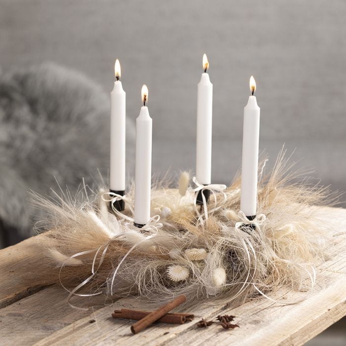 Adventkranz mit Pampasgras und Sisal