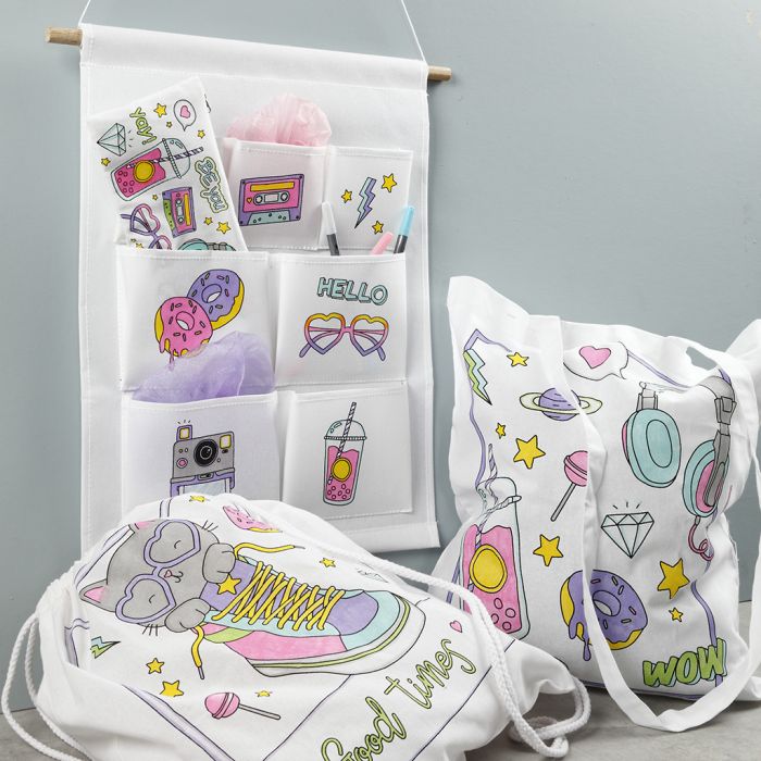 Bedruckte Konfektionsartikel - mit Stoffmalstiften dekorativ gestaltet