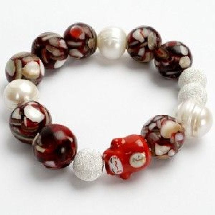 Armband mit Muschelperlen