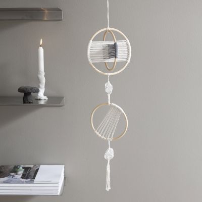Macramé-Mobile mit Bergkristallen