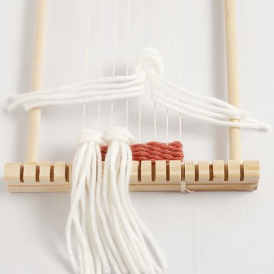 Rya-Knoten knüpfen