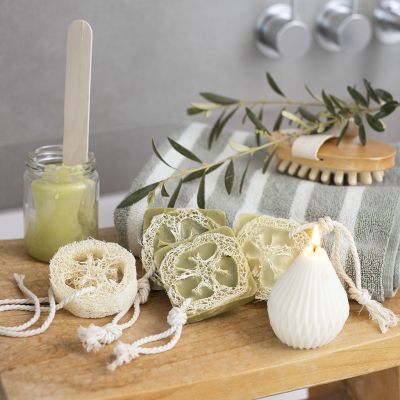 Olivenölseife mit Loofah