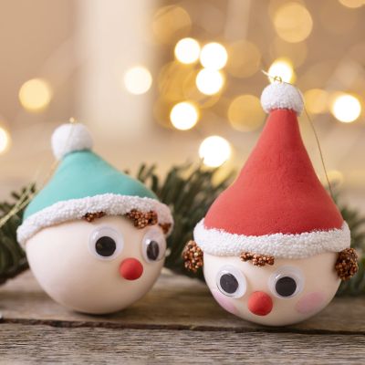 Weihnachtskugeln in Wichtelform aus Silk Clay® und Foam Clay®