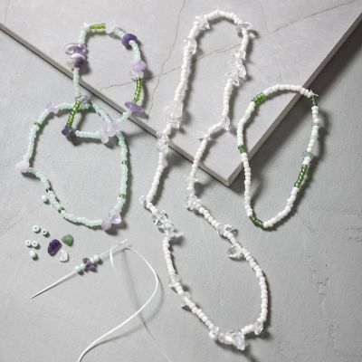Halskette und Armband mit Amethyst, Bergkristall und Aventurin-Quarz 