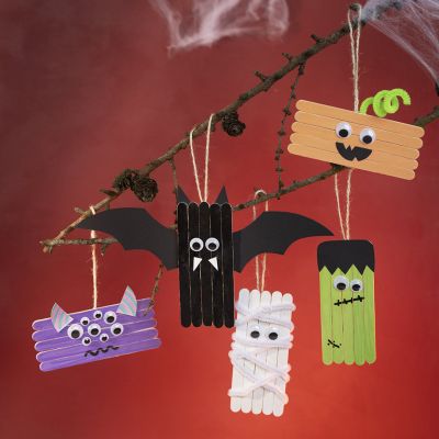 Eisstiel-Anhänger als Halloween-Deko