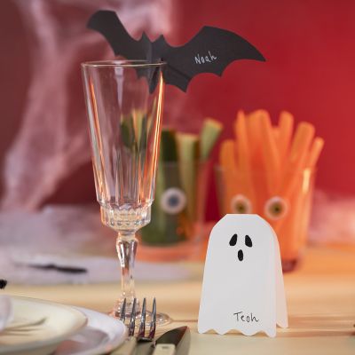 Tischkarten für die Halloween-Tafel