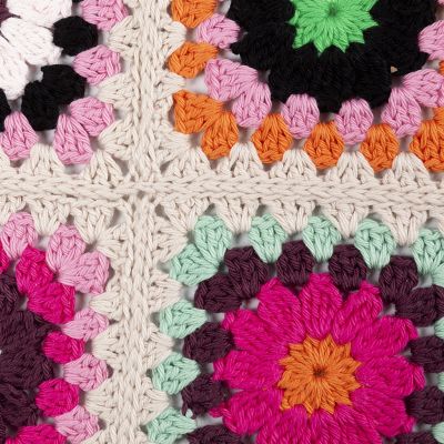 So verbinden Sie Granny Squares mit einer flachen Naht