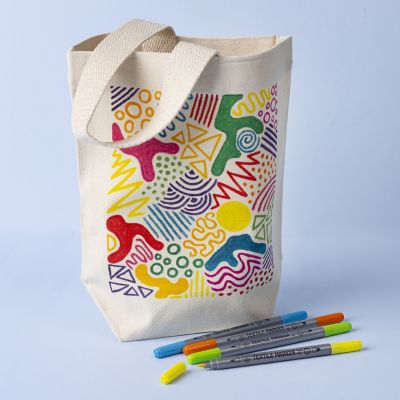 Kleiner Jutebeutel mit Marker-Design