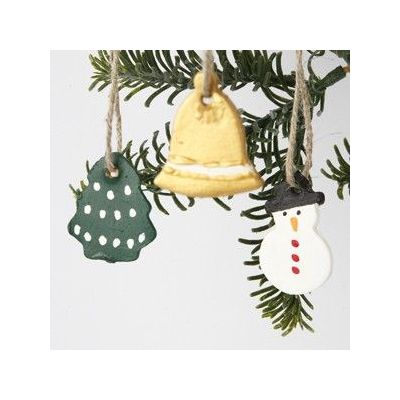 Weihnachtsbaumanhänger aus Ton