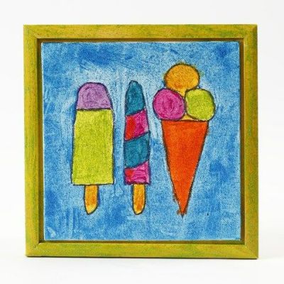 Eine Zeichnung mit Markern und Glitzer-Farbe auf einer gerahmten Leinwand