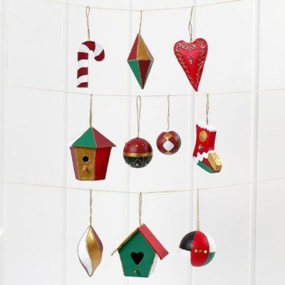 Hängende Weihnachtsdekorationen aus Pappmaché