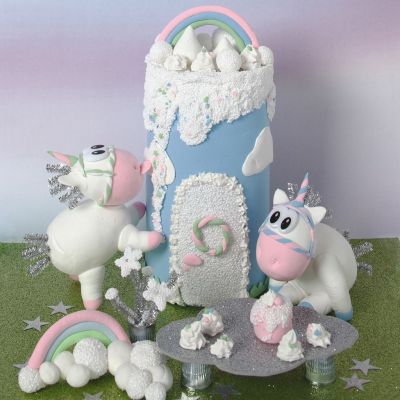 Einhörner und ein Märchenschloss aus Silk Clay