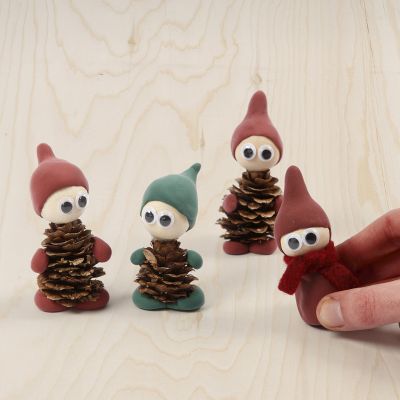 Wichtelmännchen aus Tannenzapfen und Silk Clay