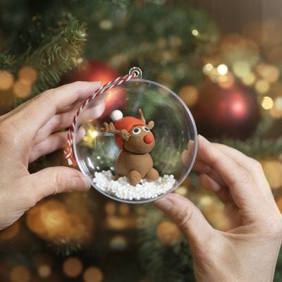 Weihnachtskugeln mit Rentieren aus Silk Clay®