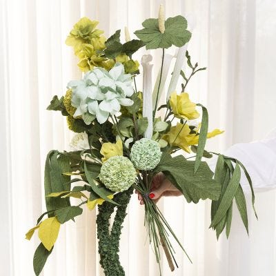 Krepppapierstrauß für eine große Vase