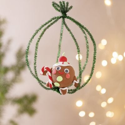 Lebkuchenmann-Weihnachtsdekoration mit Silk Clay®