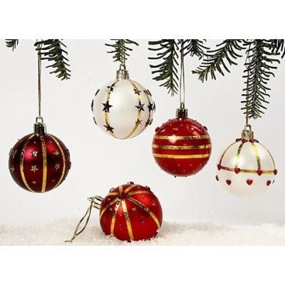 Weihnachtsschmuck aus Kunststoff