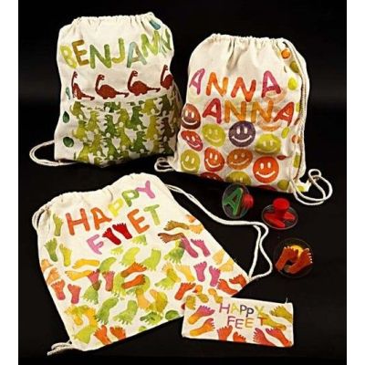 Schuhbeutel und Federtasche mit Stempeldruck