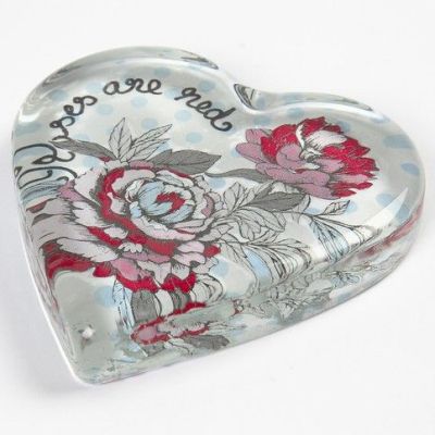 Ein Briefbeschwerer aus Glas