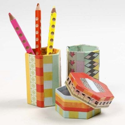 Motiv-Klebeband (Washi Tape) auf Pappartikeln