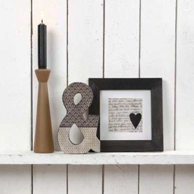 Bemalte und mit Vivi Gade Decoupage-Papier verzierte Deko-Artikel